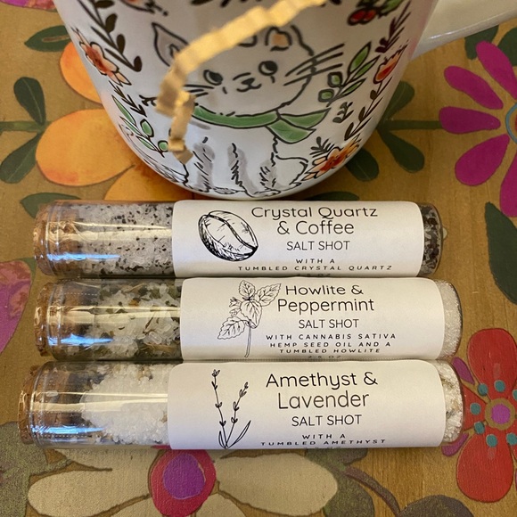 CUSTOM Kitty Holiday Cup Filled With Buyer’s Choice Bath & Body Goodies - Picture 2 of 4